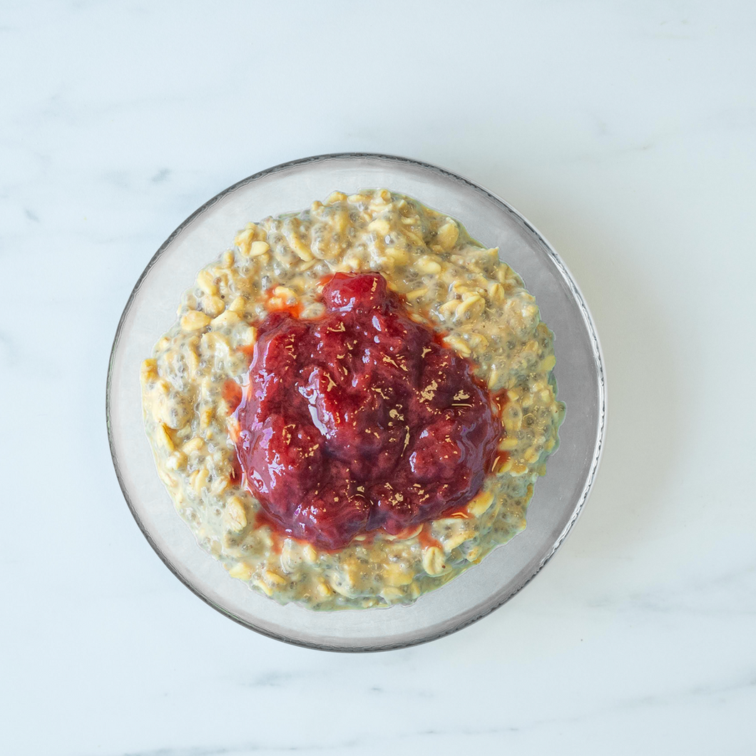 Strawberry PB Overnight Oats